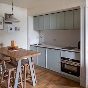 Deluxe Open Plan Apartment