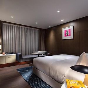 Corner King Room