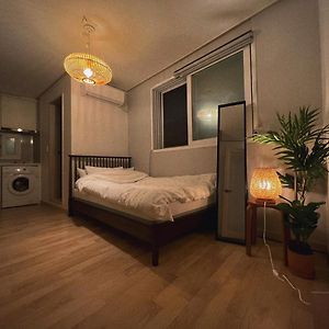 Jnineguesthouse