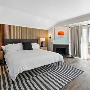 Deluxe Double Room Bath