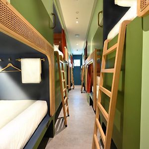 Dormitory Room Mixed