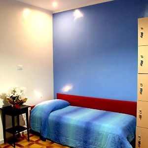 Dormitory Room Mixed