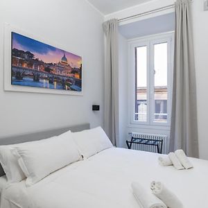 White Home Suite And Rooms