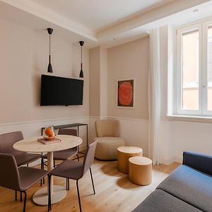 Superior One-Bedroom Apartment