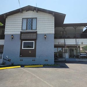 Ski Mountain Lodge