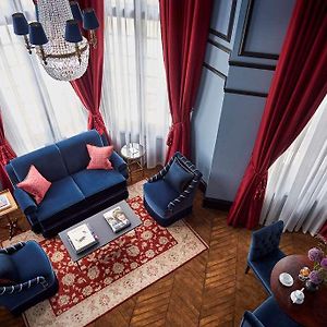 Superior King Suite