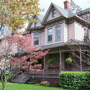 Hollerstown Hill Bed And Breakfast