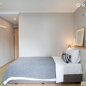Economy Queen Room