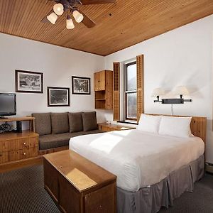 Standard King Suite