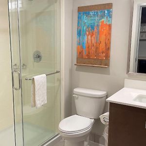 Queen Suite