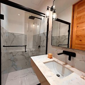 Queen Suite