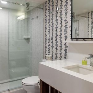 Superior King Suite