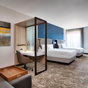 Queen Suite Two Queen Beds Trundle Bed