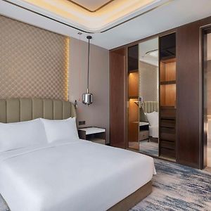 Queen Room Mobility accessible
