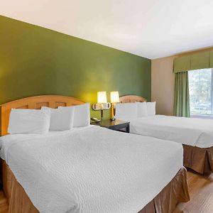 Deluxe Studio Two Queen Beds Non-Smoking