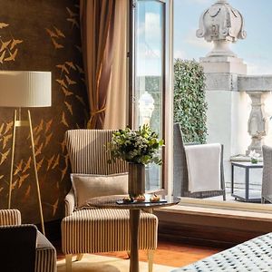 Grand Premium Room