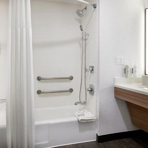 King Room Mobility accessible