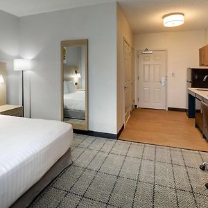 Queen Studio Suite Bathtub Mobility Accessible