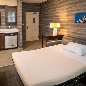 One-Bedroom King Suite Mobility or hearing accessible