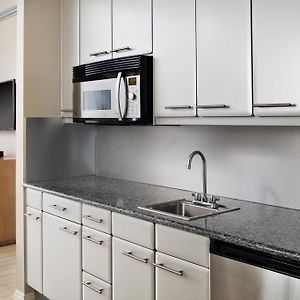 Deluxe King Studio City View