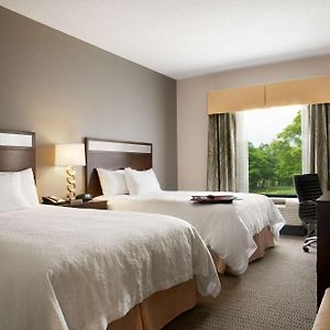 Queen Room Two Queen Beds Hearing Accessible or Non-Smoking