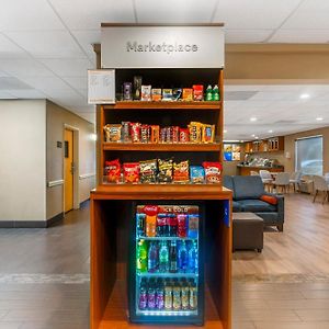 Comfort Suites Wilmington Near Downtown