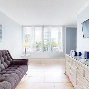 Suite Pool View