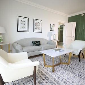 One-Bedroom King Suite