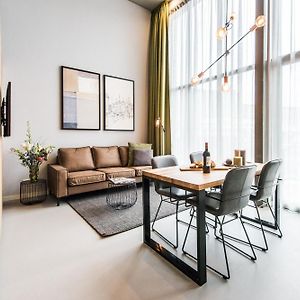 Large One-Bedroom Apartment
