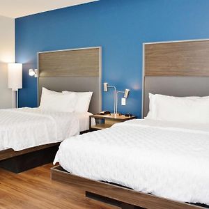 Queen Room Two Queen Beds Hearing Access