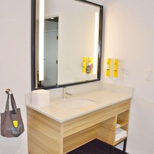King Room Roll Shower Mobility Access