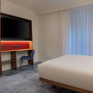 Queen Room Mobility accessible