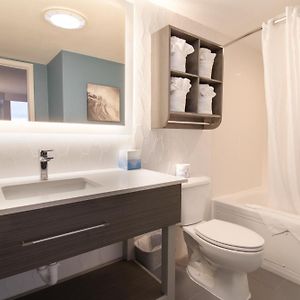 Paradise Oceanfront Deluxe Two Bedroom Condo