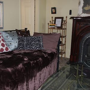 Deluxe King Studio