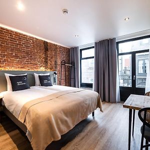 Comfort Queen Room