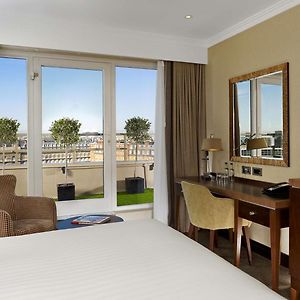 Premium King Room