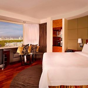 Panoramic Upper Floors King Room
