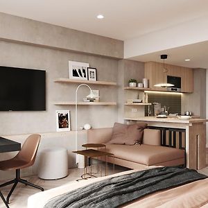 Comfort Queen Studio