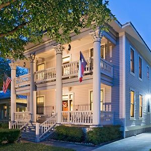 Brackenridge House Bed And Breakfast