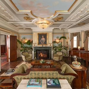 300 Clifton