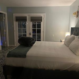 Budget King Room