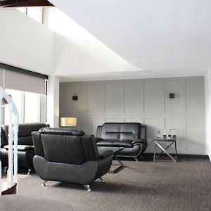 Premier King Suite