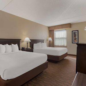Queen Room Two Queen Beds Non-Smoking