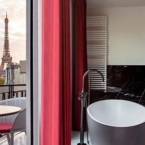 Eiffel King Suite