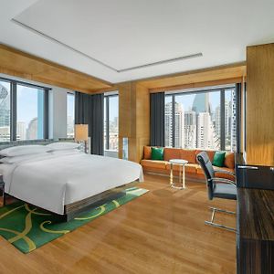 Club One-Bedroom King Studio