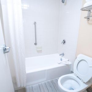 Queen Room Accessible or Nonsmoking