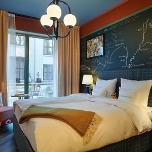 Medium King Room