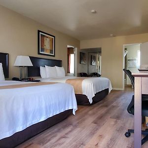 Family Queen Suite