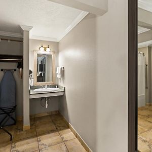 Quadruple Room Two Queen Beds Smoking