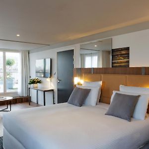 Deluxe King Suite